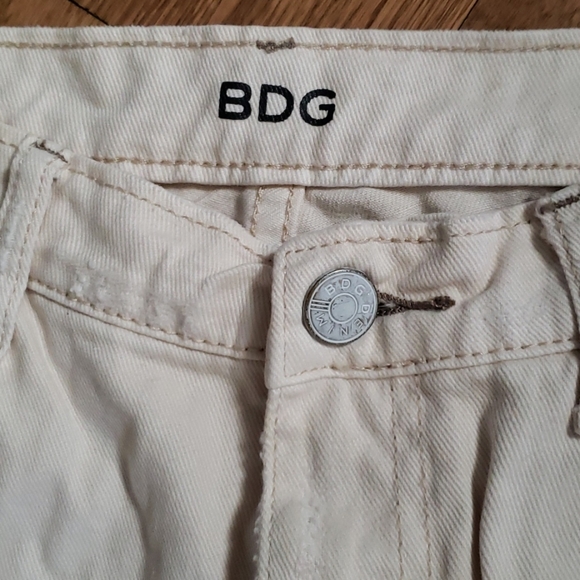 BDG Jeans Bdg Slim Boyfriend Cream Jeans Pants Size 26 Nwt Poshmark